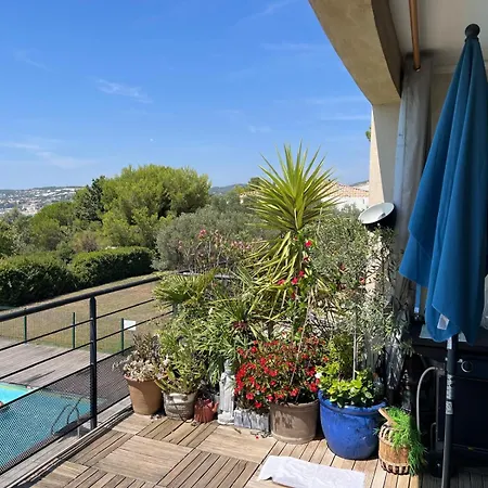 Appart, Vue Exceptionnelle A Sanary, A Pied 10mn Criques Et Apartman *